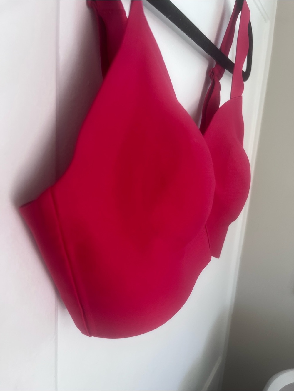 ALO Yoga Sports Bra - Red - Picture 3 of 7